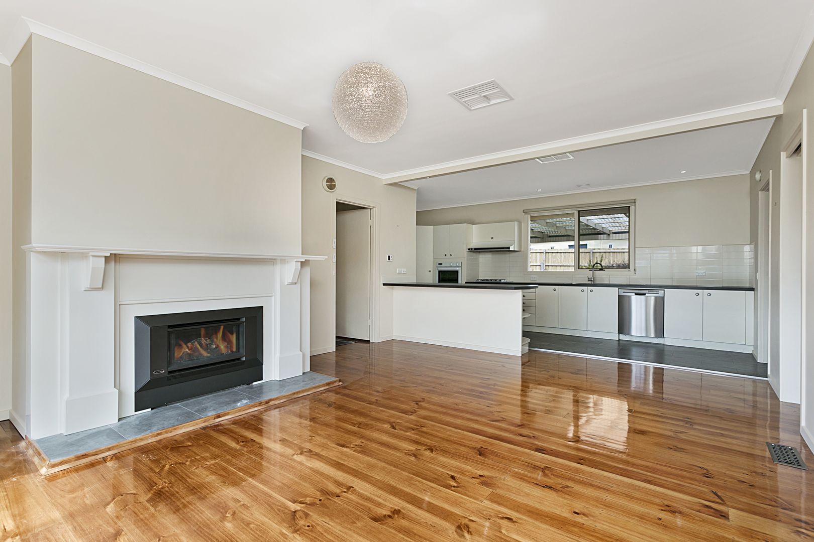 10a Ashbourne Road, Woodend VIC 3442, Image 1