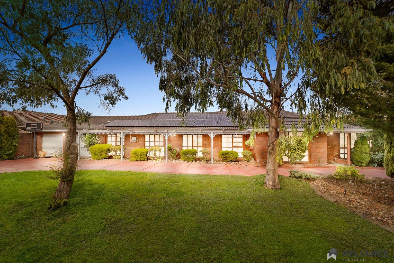 4 bedrooms House in 22 Heversham Grove GREENVALE VIC, 3059