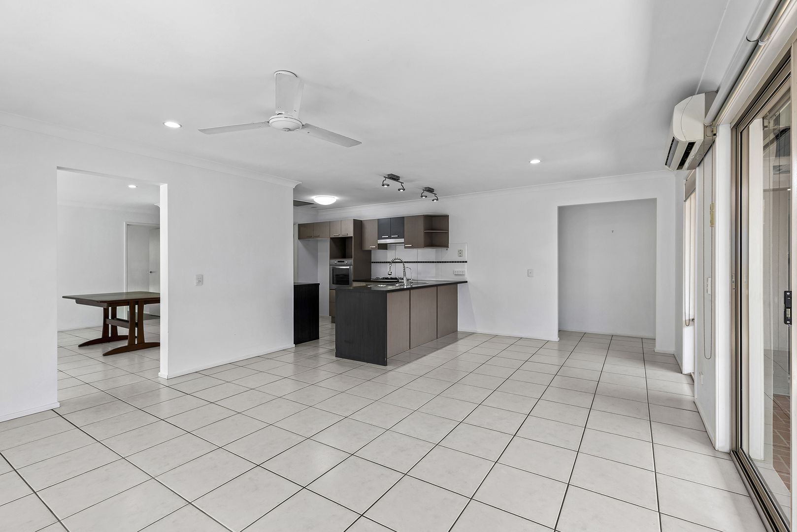 25 Waterlily Circuit, Carseldine QLD 4034, Image 2