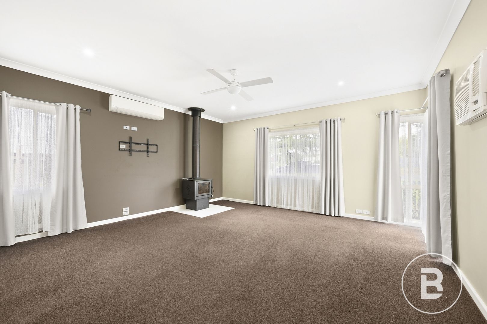 4 Speke Street, Beaufort VIC 3373, Image 2