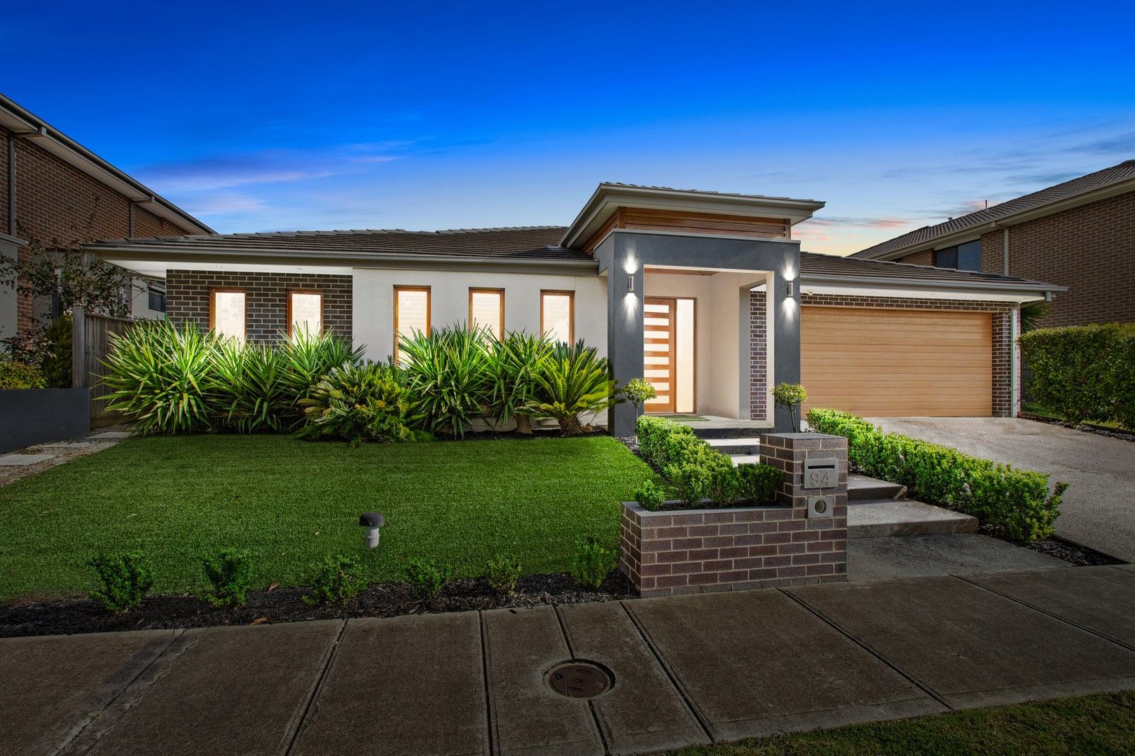 4 bedrooms House in 94 Worcester Crescent BUNDOORA VIC, 3083