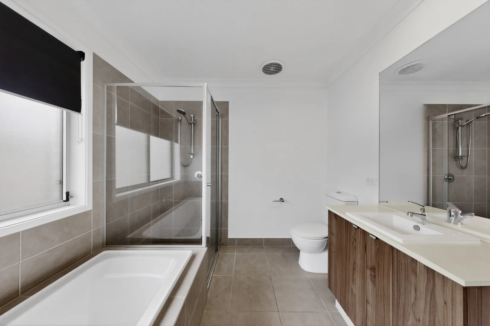 Additional image 19 of 48 Chambers Ridge Boulevard, Park Ridge QLD 4125