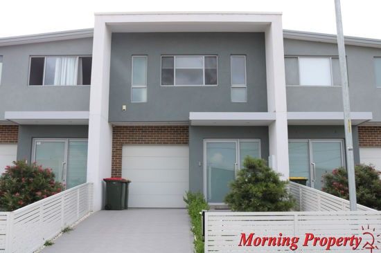 5 bedrooms Duplex in 7A Rupert St MERRYLANDS WEST NSW, 2160