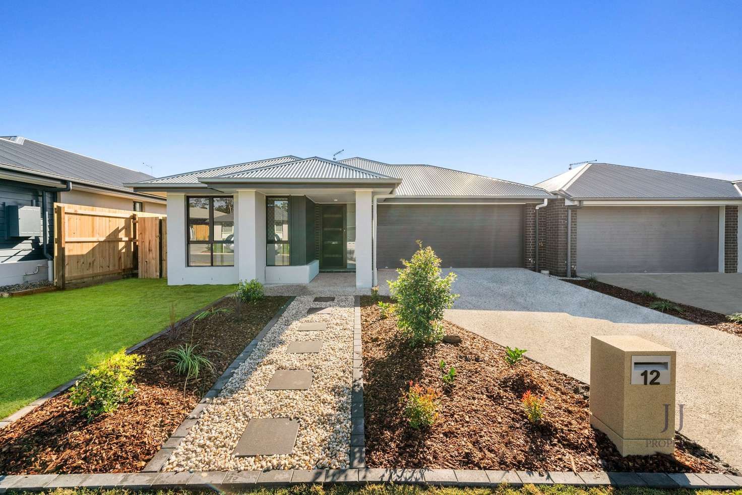 4 bedrooms House in 12 Little Court MORAYFIELD QLD, 4506