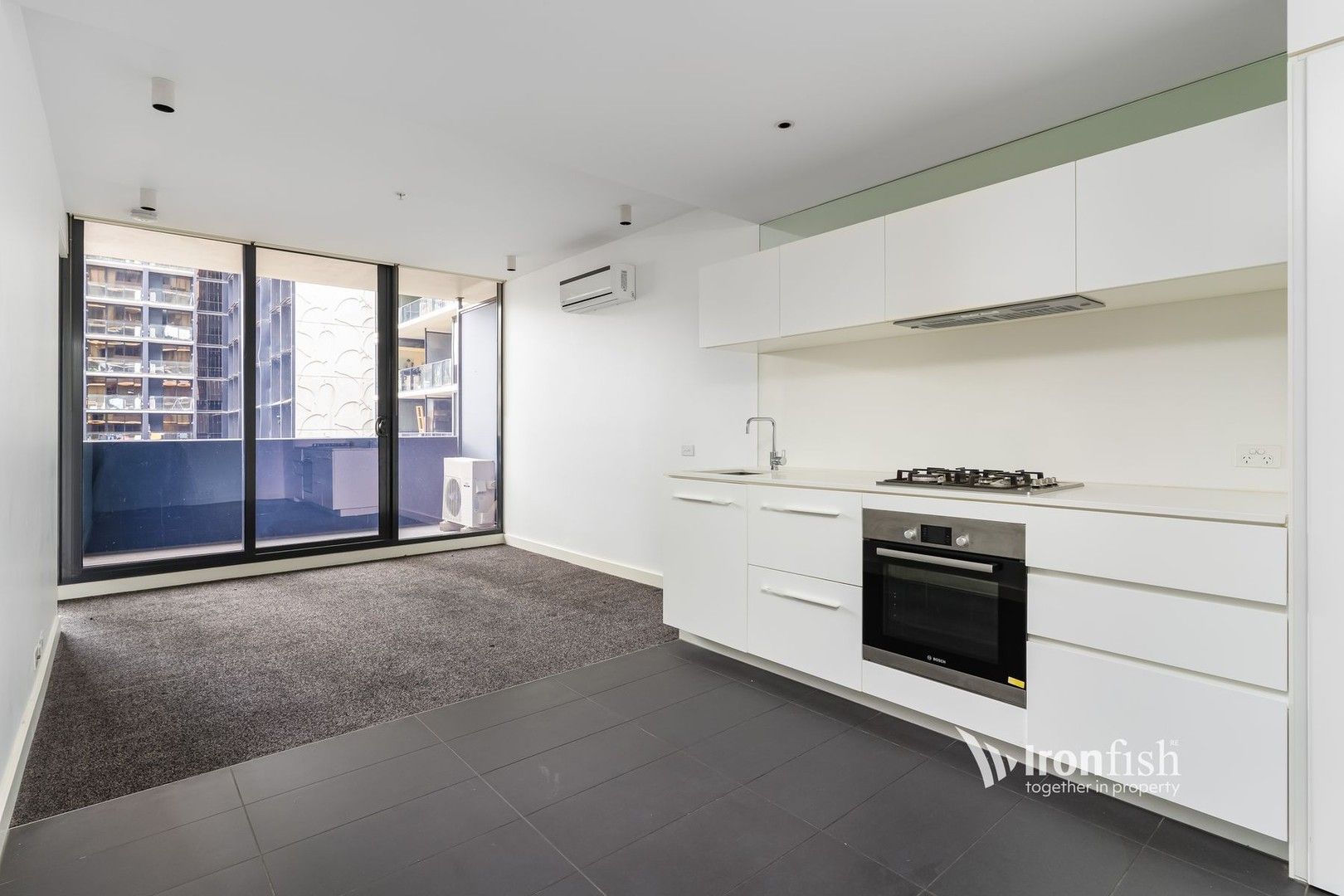 2 bedrooms Apartment / Unit / Flat in 718/39 Coventry Street SOUTHBANK VIC, 3006