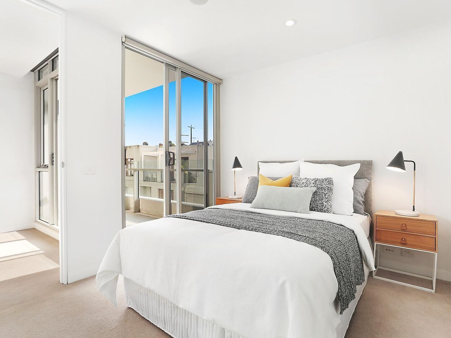 117/99 Dow Street, Port Melbourne VIC 3207, Image 2