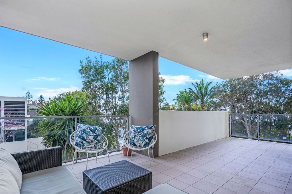 28/2 GAVEN CRESCENT, Mermaid Beach QLD 4218, Image 2