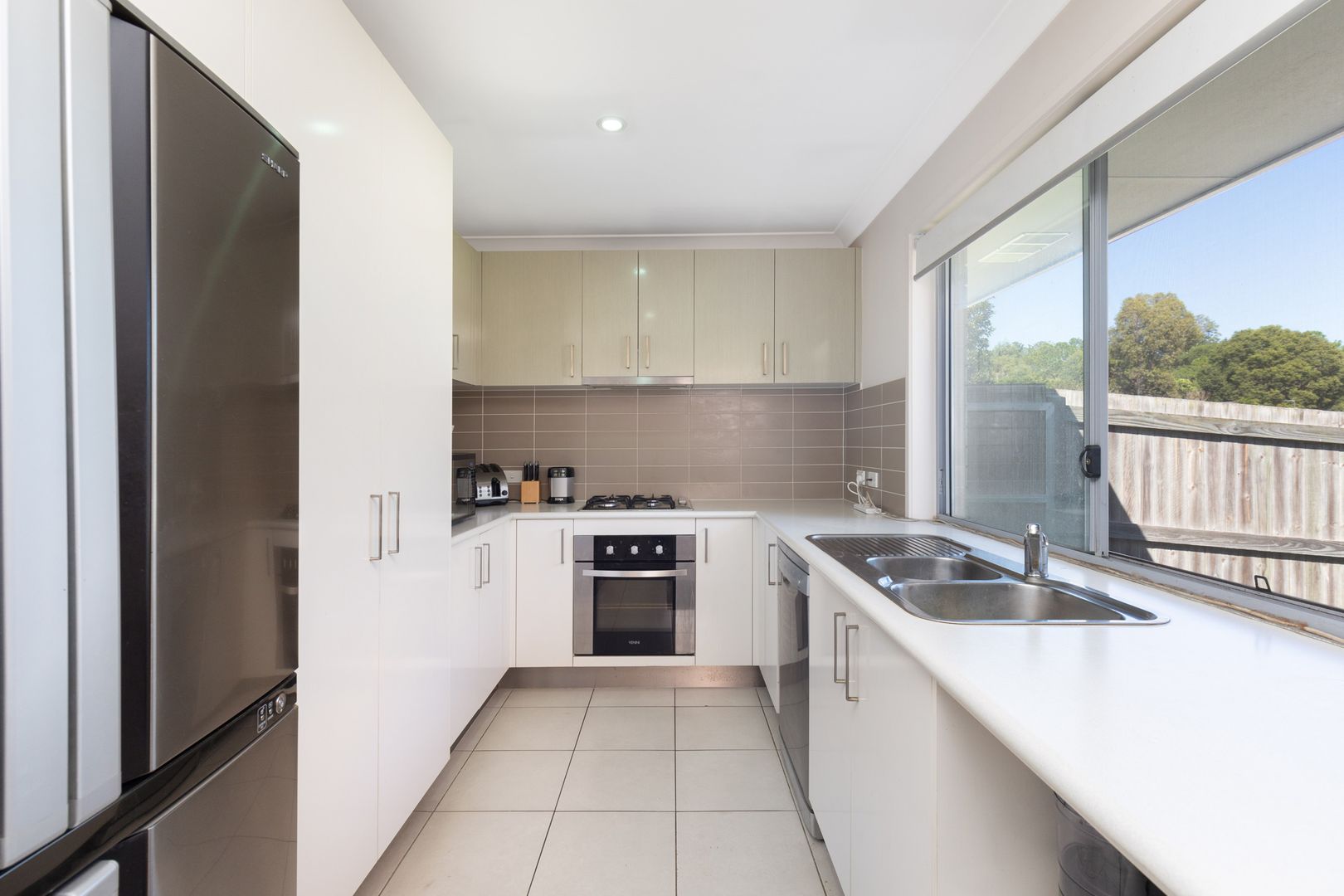 5 Morgan Circuit, Urraween QLD 4655, Image 2