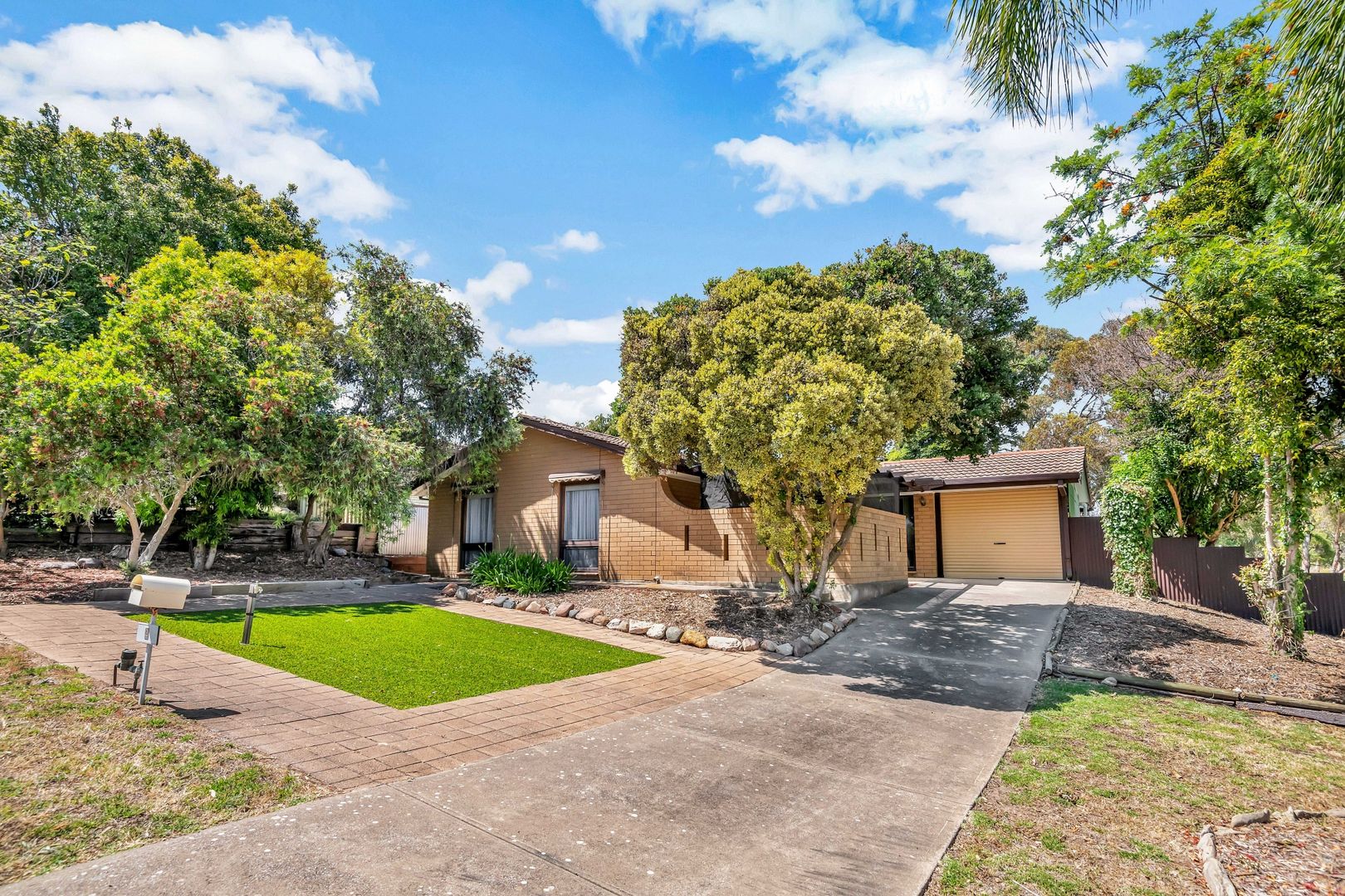 2 Wedge Place, Reynella East SA 5161, Image 2