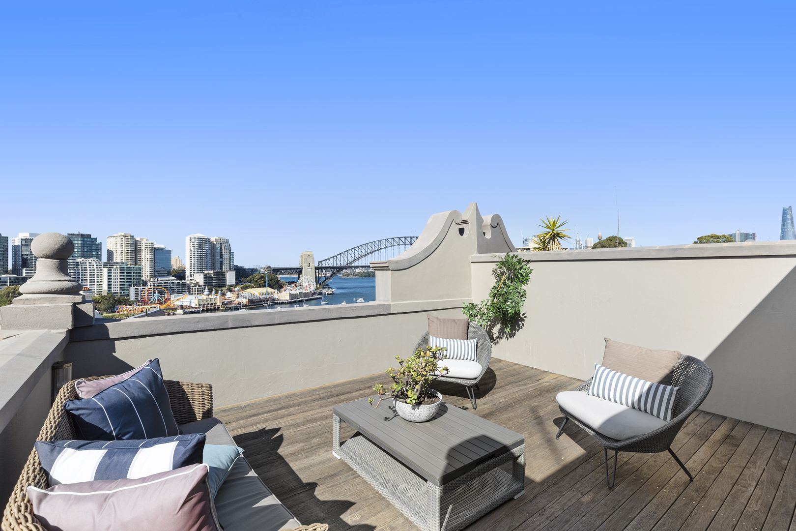 4 Waiwera Street, Lavender Bay NSW 2060, Image 2