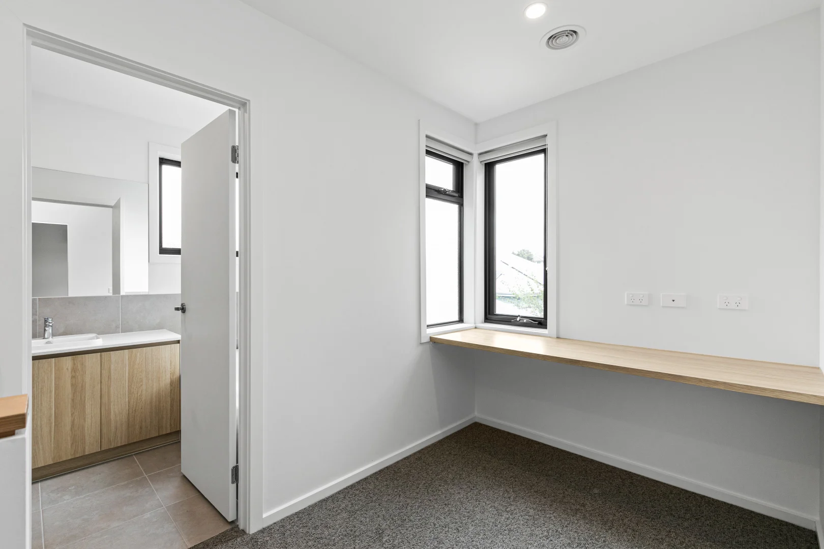 Additional image 9 of 3/27 Griffen St, Hamlyn Heights VIC 3215