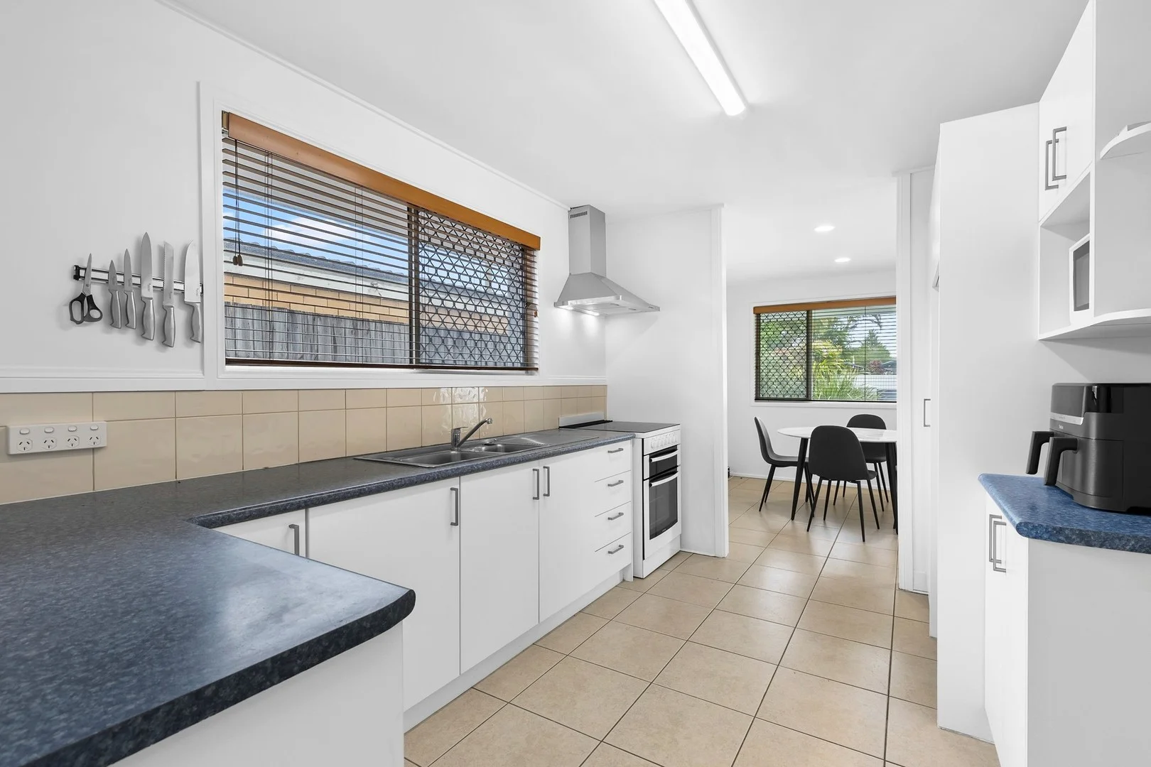 Additional image 3 of 37 Second Avenue, Palm Beach QLD 4221