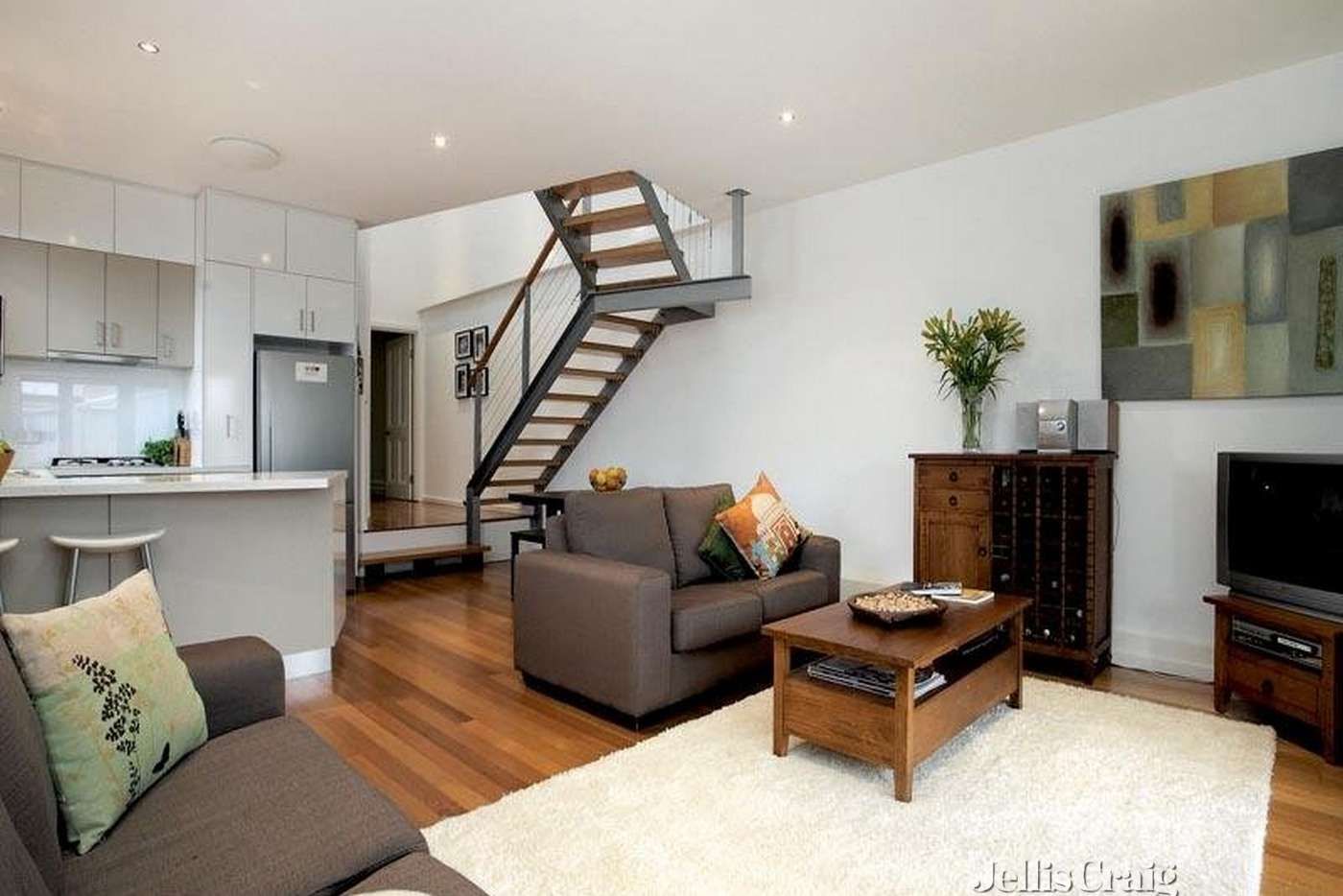 3 bedrooms House in 2 Aintree Street BRUNSWICK EAST VIC, 3057