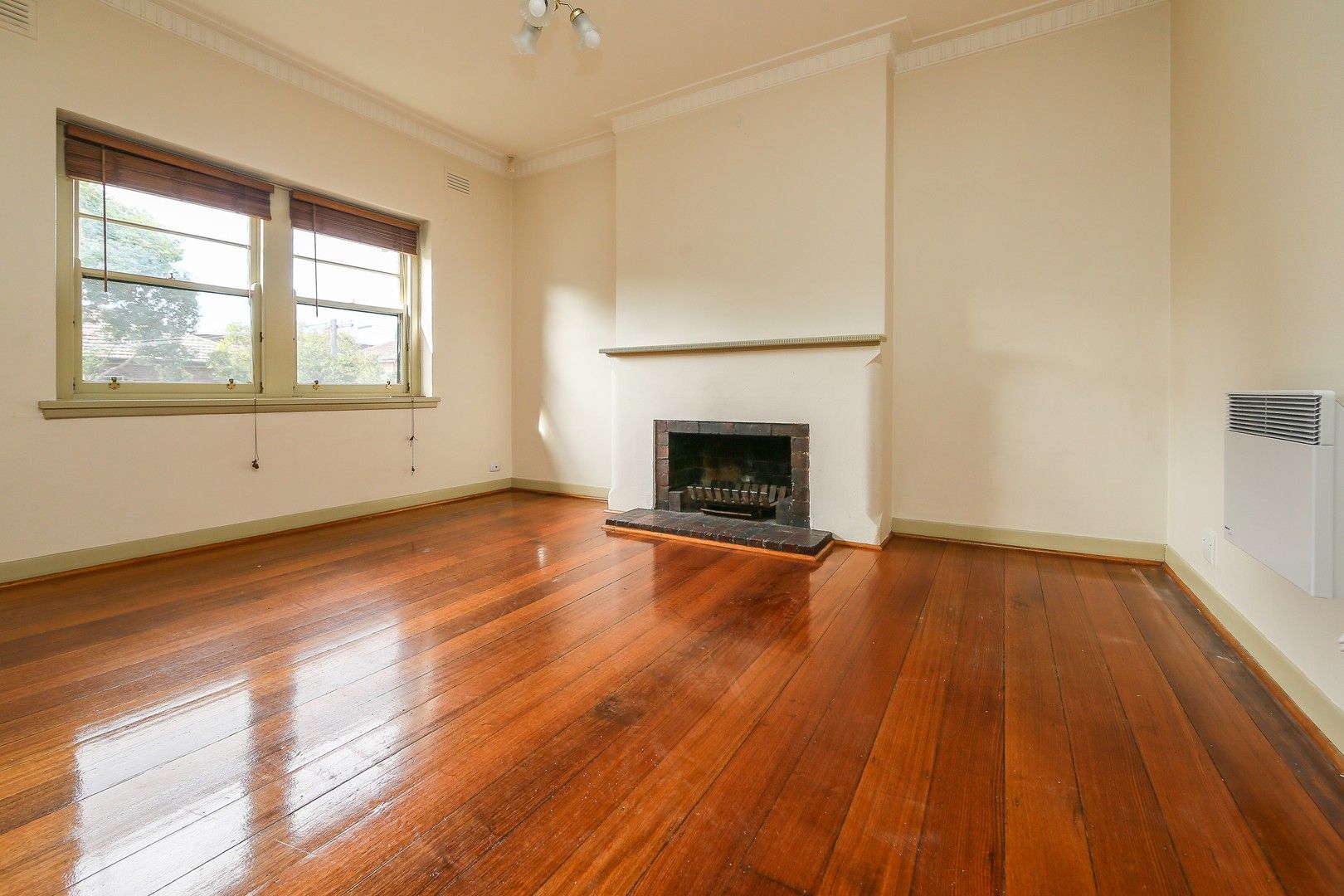 2 bedrooms Apartment / Unit / Flat in 4/2 Finchley Court HAWTHORN VIC, 3122