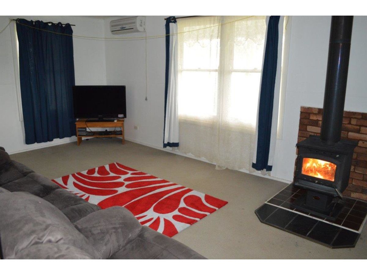 78-80 BREEZA Street, Carroll NSW 2340, Image 2