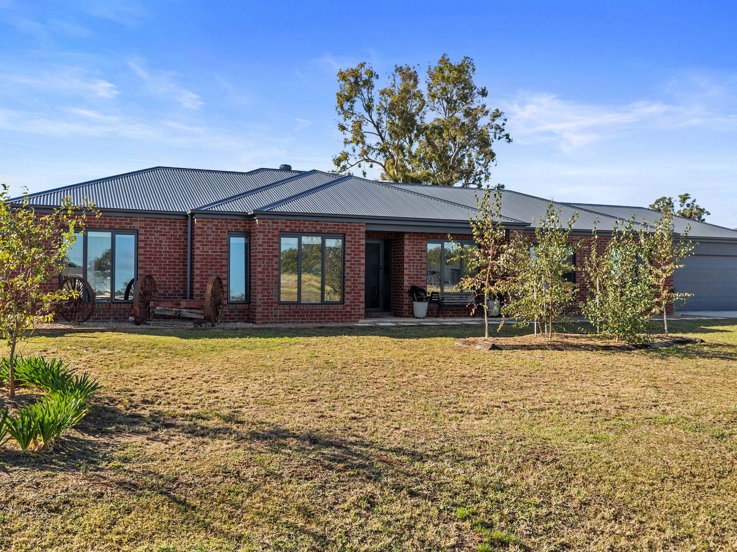 4 bedrooms House in 8 BAYLEY DRIVE AVENEL VIC, 3664