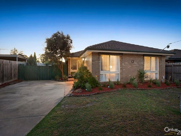 45 Fairbairn Road, Cranbourne VIC 3977