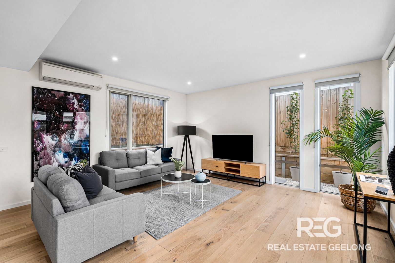 35 SEAVIEW PARADE, Belmont VIC 3216, Image 1