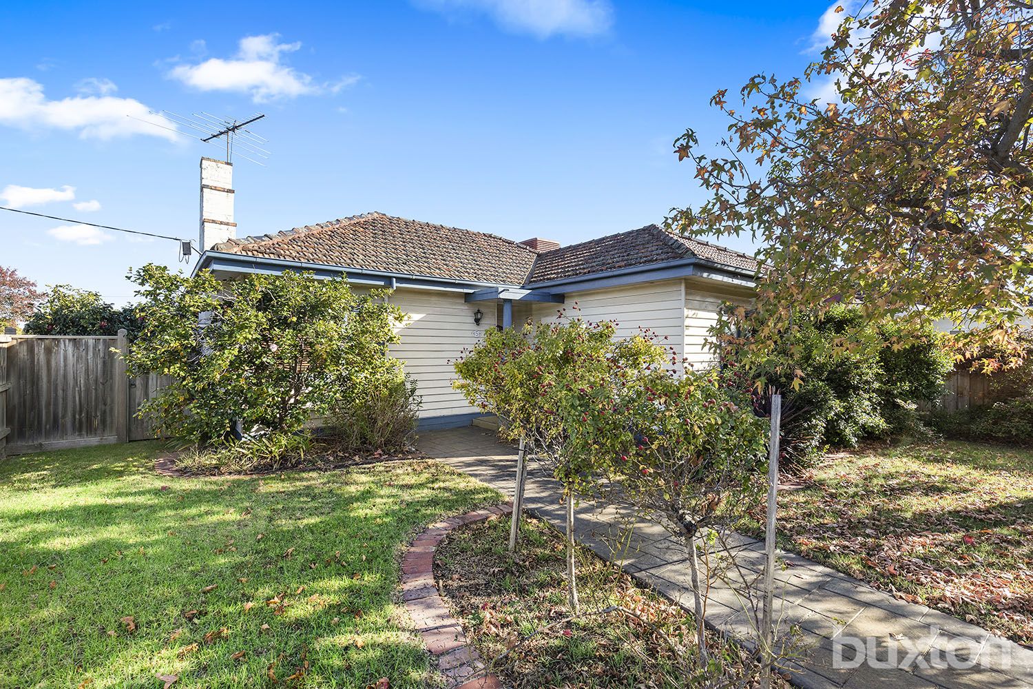 3 bedrooms House in 5 Browns Road BENTLEIGH EAST VIC, 3165