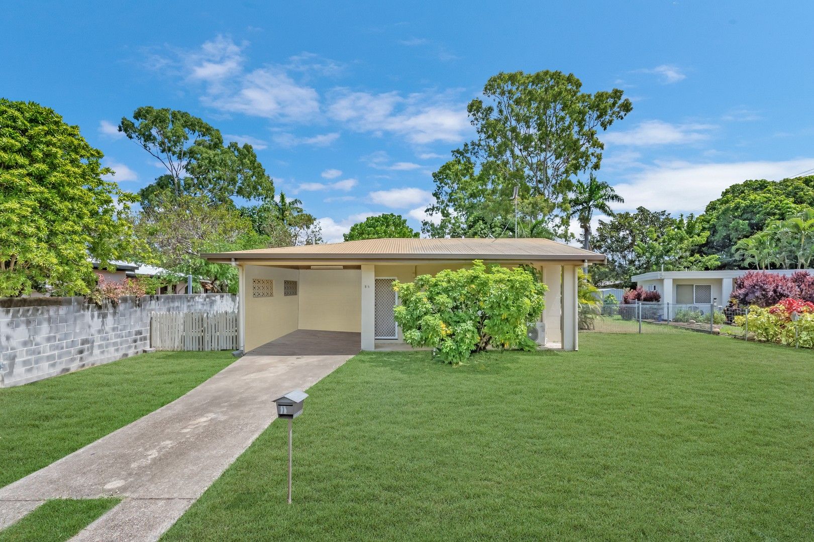 11 Karina Crescent, Rasmussen QLD 4815, Image 0