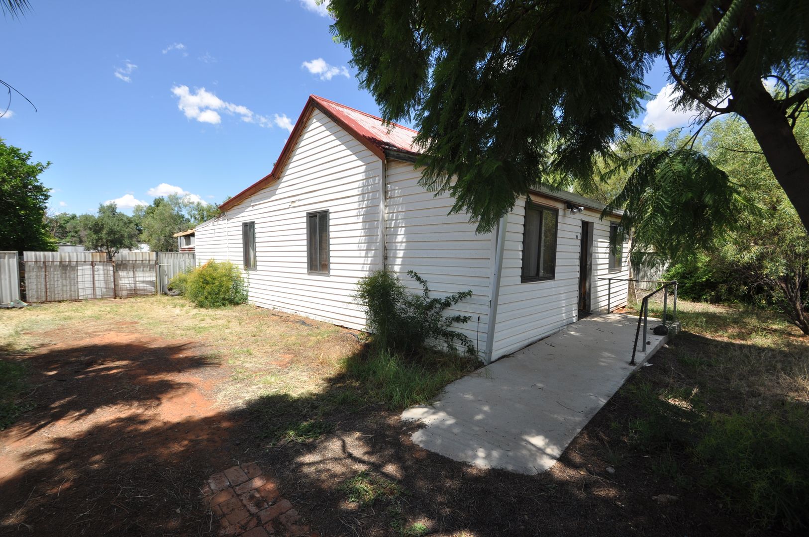 32 Monaghan Street, Cobar NSW 2835, Image 2