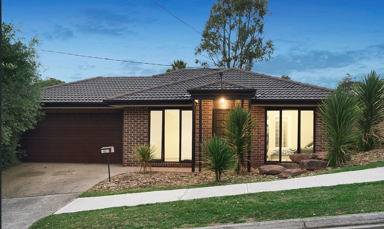 3 bedrooms House in 42 Hedwig Drive MOOROOLBARK VIC, 3138