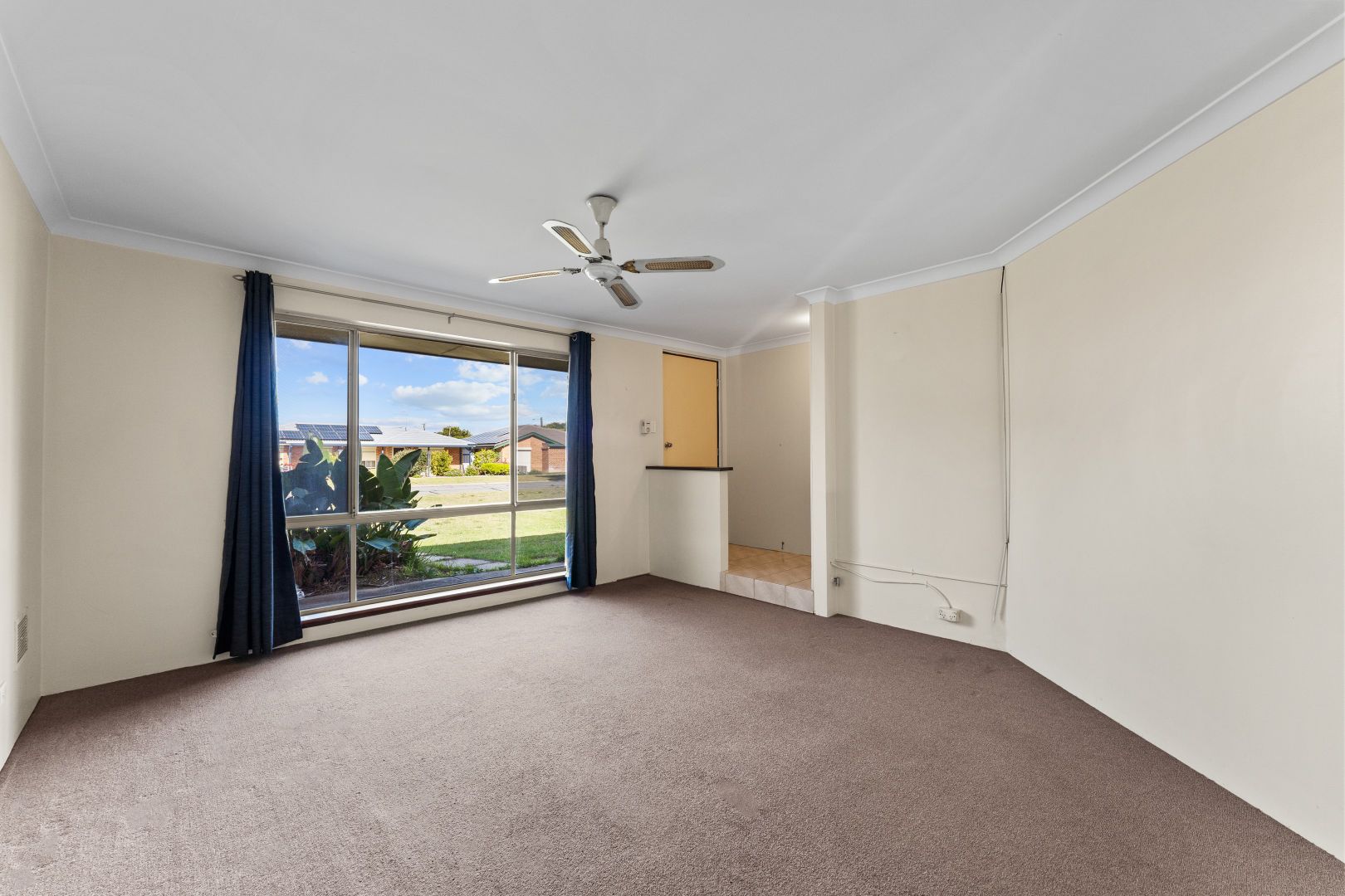 17 Jubilee Drive, Waikiki WA 6169, Image 2