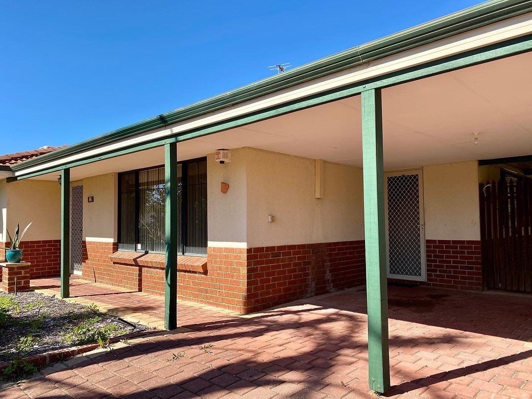 4 bedrooms House in 16 Redbank Rise CLARKSON WA, 6030