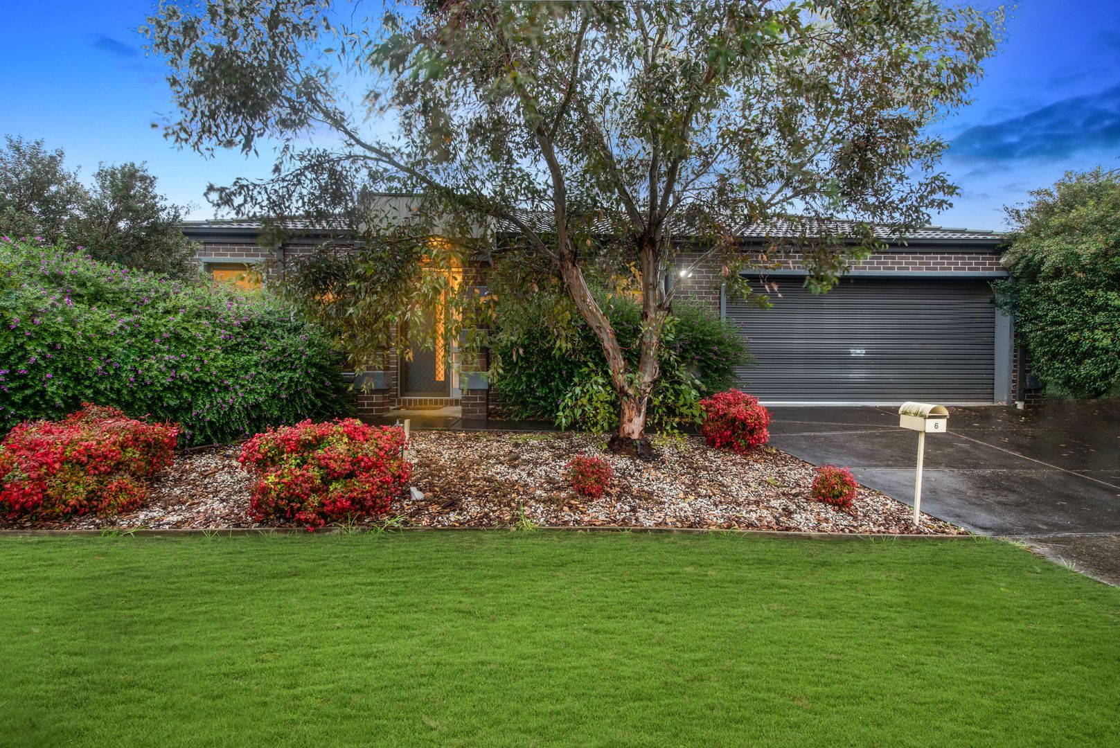 4 bedrooms House in 6 Maya Street PAKENHAM VIC, 3810