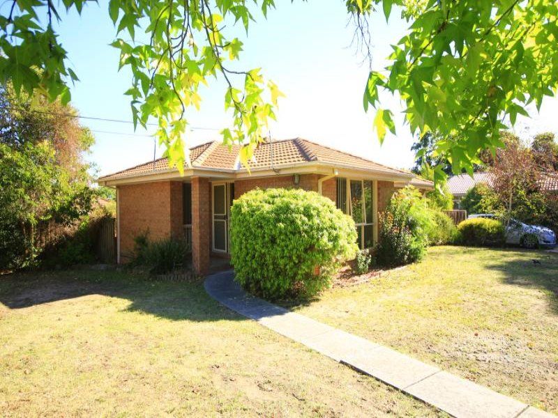 3 bedrooms Apartment / Unit / Flat in 1/1 Through Road RINGWOOD NORTH VIC, 3134
