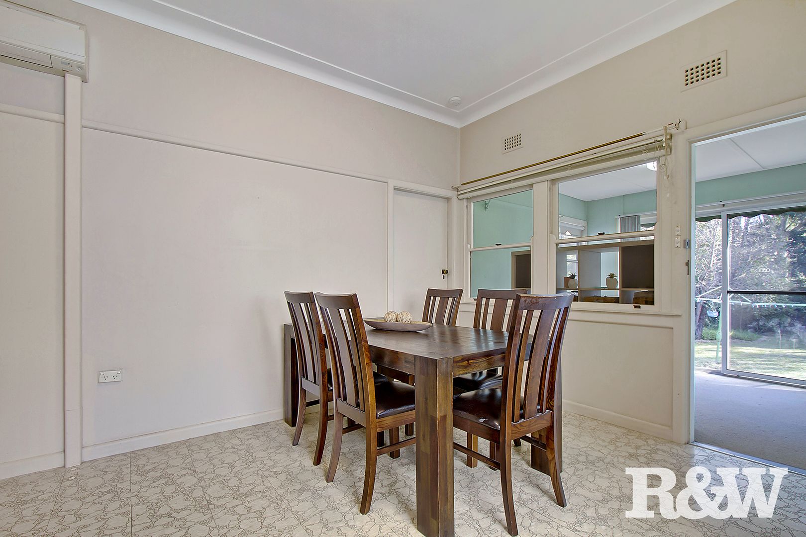 16 Hinkler Avenue, Ryde NSW 2112, Image 2