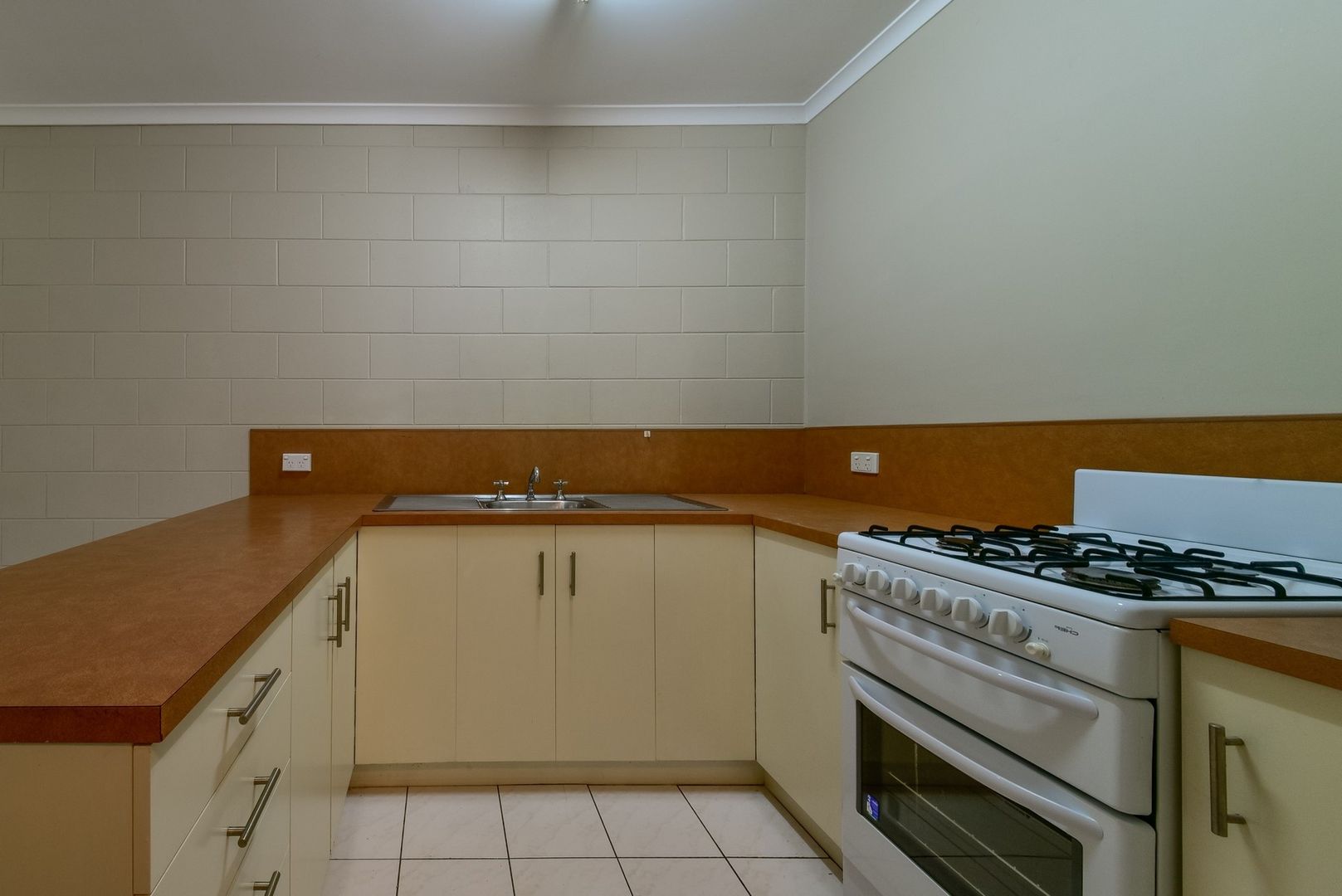 2/5 Telford Street, Proserpine QLD 4800 House For Rent 335 Domain