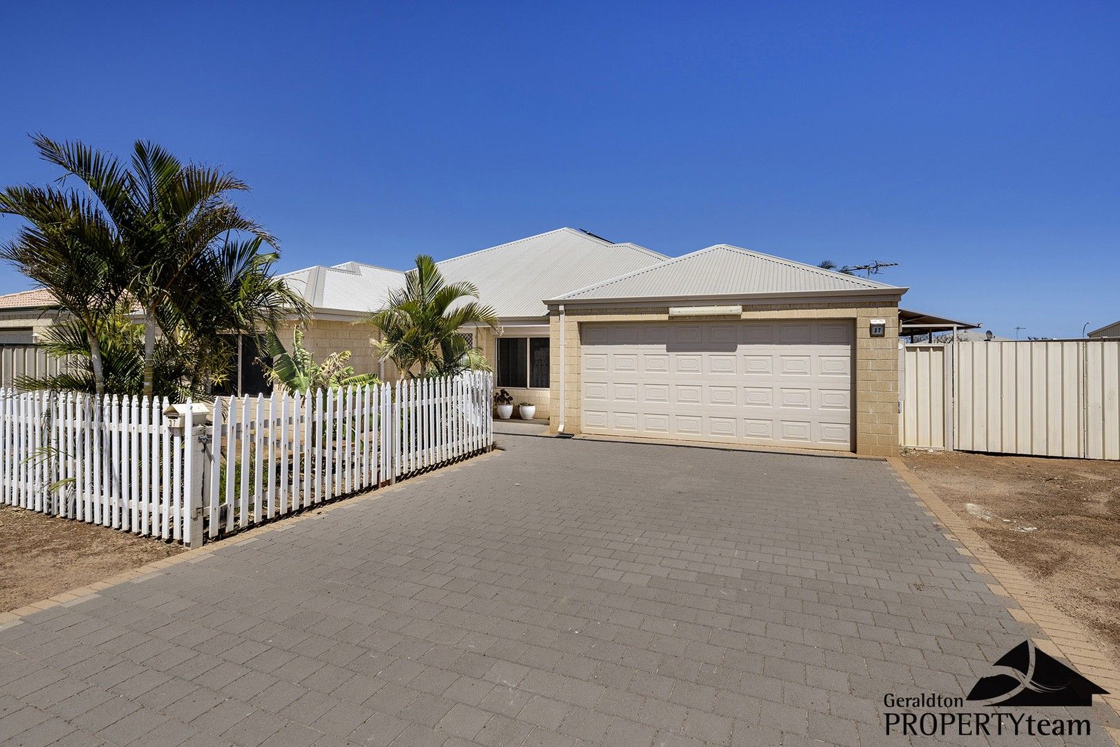 37 Sutcliffe Road, Waggrakine WA 6530, Image 0