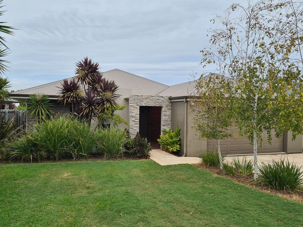 4 bedrooms House in 27 Halcyon Crescent MARGARET RIVER WA, 6285
