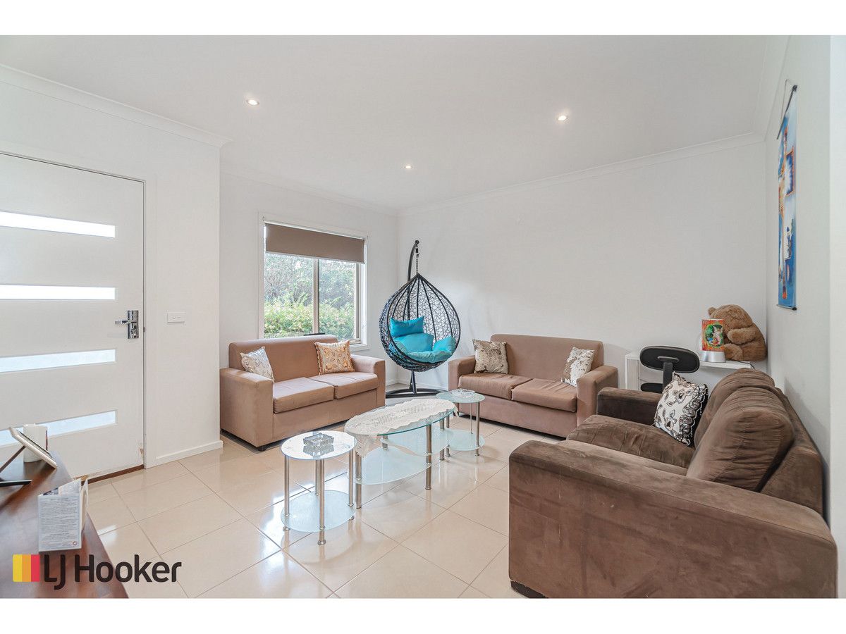 16/1-11 Hyde Park Avenue, Craigieburn VIC 3064, Image 1