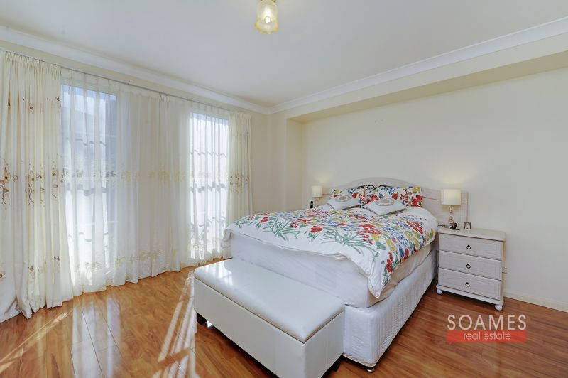 11B Hall Road, Hornsby NSW 2077, Image 2