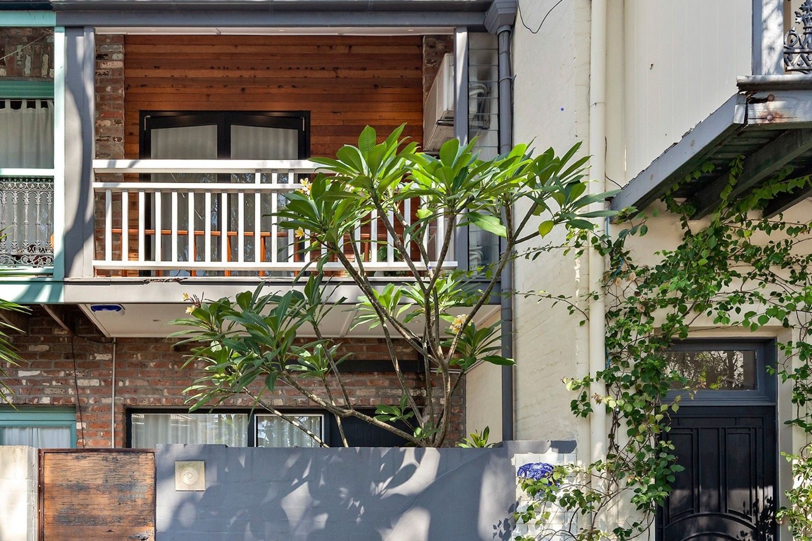 3 bedrooms House in 69 Laman Street COOKS HILL NSW, 2300