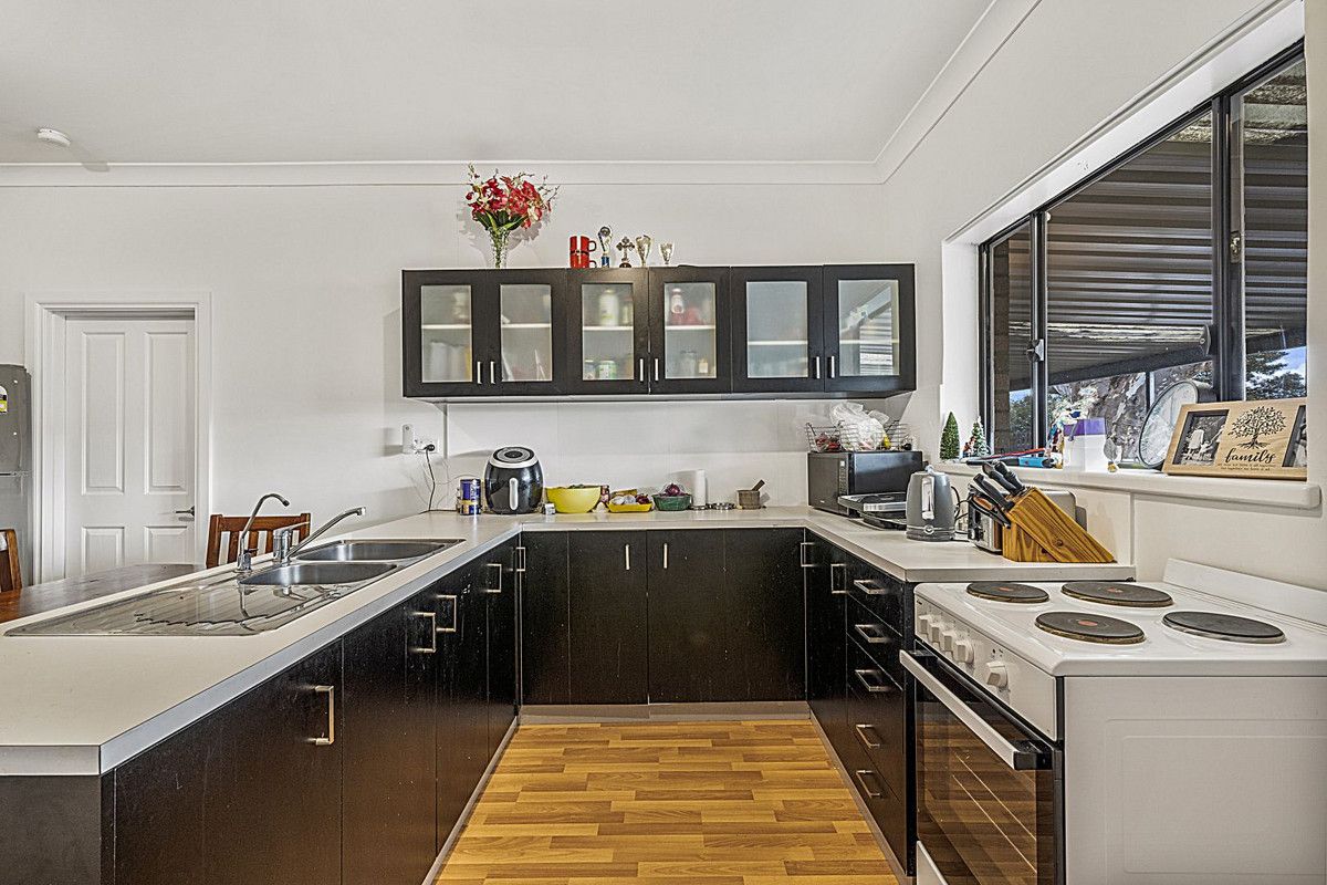 10 Walton Avenue, Clearview SA 5085 House For Rent Domain