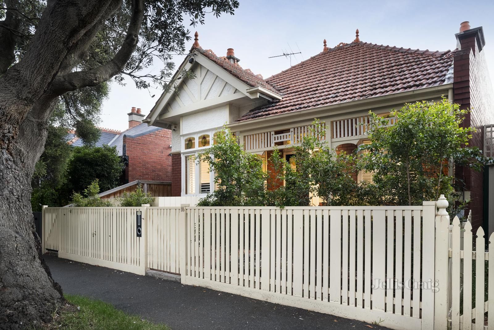 4 bedrooms House in 35 Longmore Street ST KILDA WEST VIC, 3182