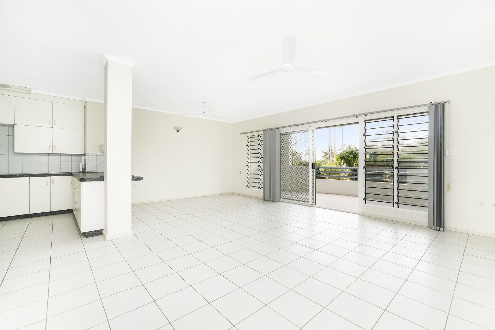 2/296 Casuarina Drive, Rapid Creek NT 0810, Image 1