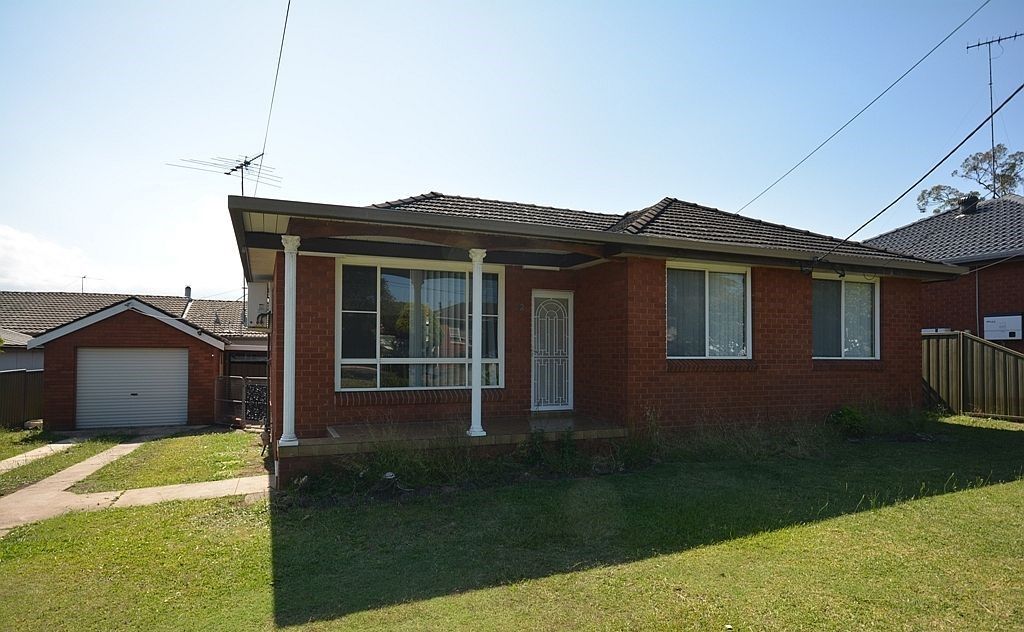 3 bedrooms House in 12 Karani Avenue GUILDFORD NSW, 2161