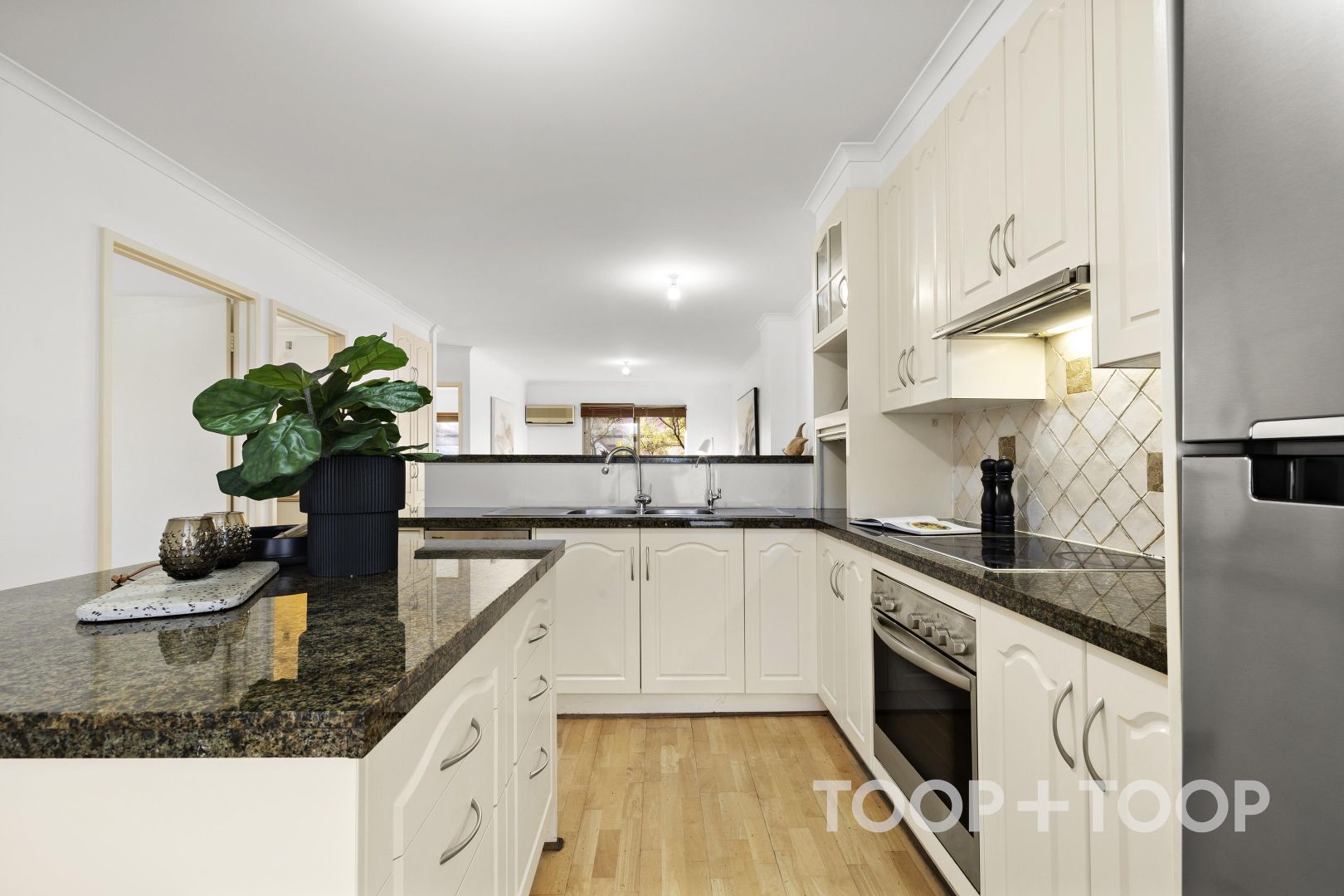 23D/17 Eden Street, Adelaide SA 5000, Image 2