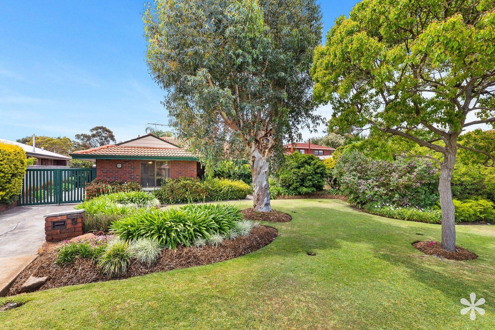 3 bedrooms House in 9 Redwood Lane WILLETTON WA, 6155