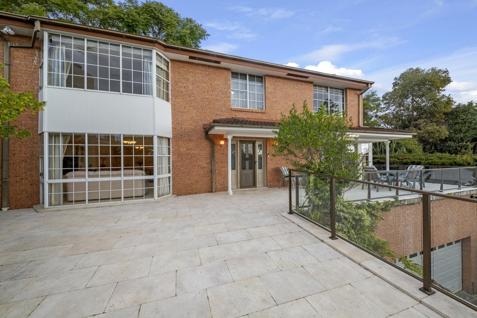 4 bedrooms House in 24 Sunnyside Crescent CASTLECRAG NSW, 2068