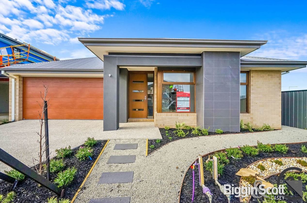 Clyde North VIC 3978 4 beds house for Sale, 589,900 2015085817