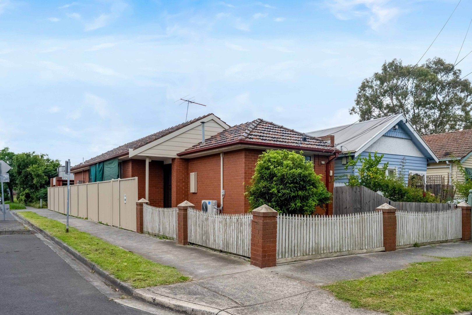 3 bedrooms House in 142 Emmaline Street NORTHCOTE VIC, 3070