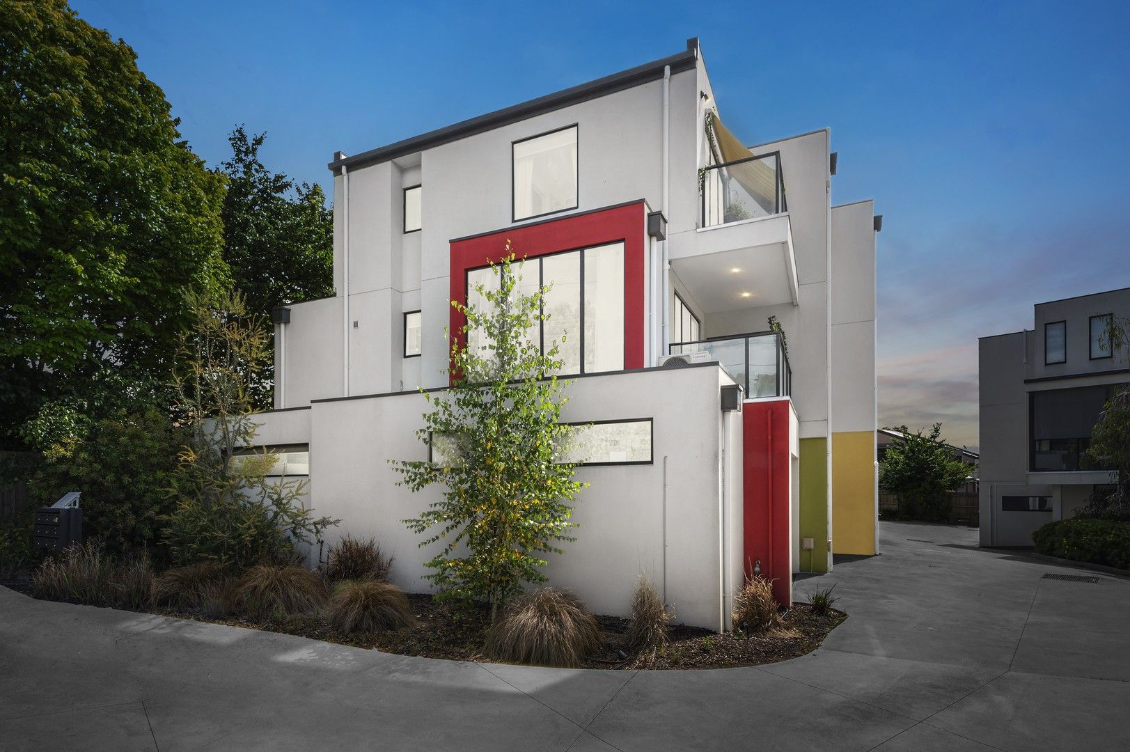 2 bedrooms Townhouse in 5/1114 Stud Road ROWVILLE VIC, 3178