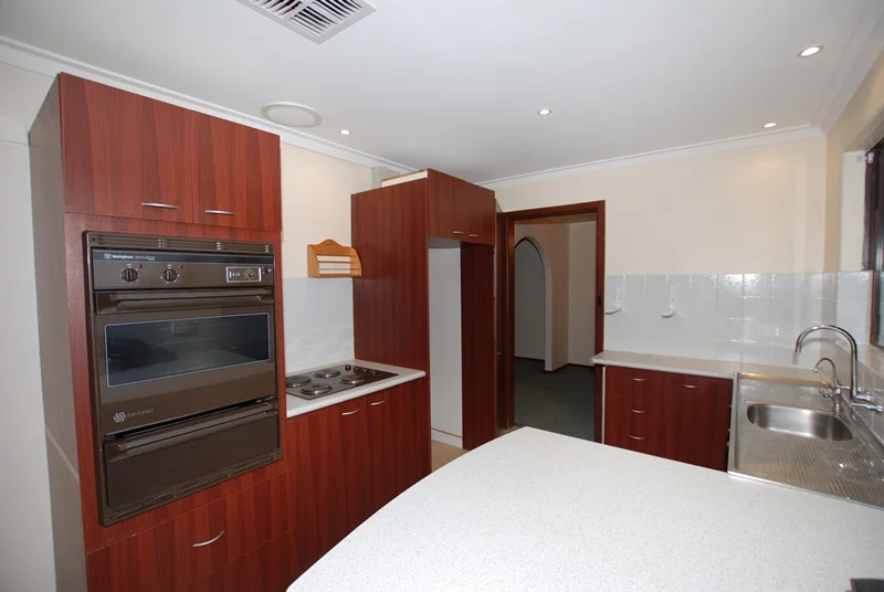 Additional image 5 of 56 Lyrebird Way, Thornlie WA 6108