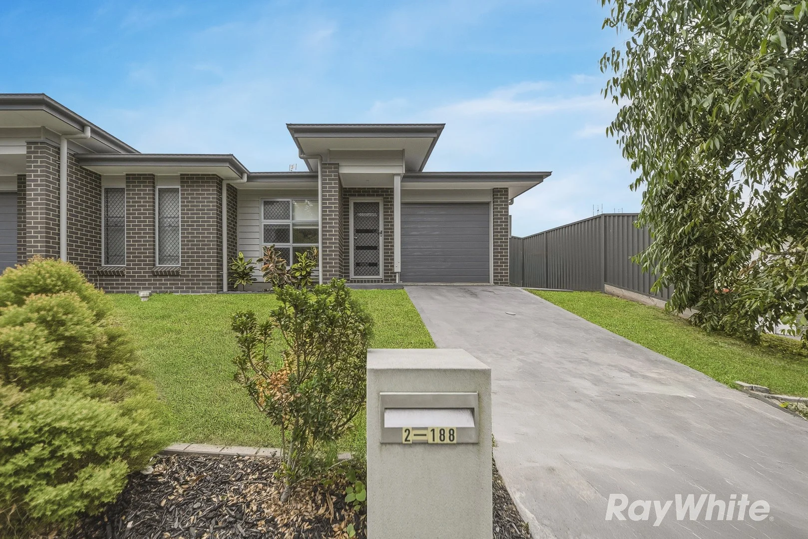 2/188 Denton Park Drive, Aberglasslyn NSW 2320