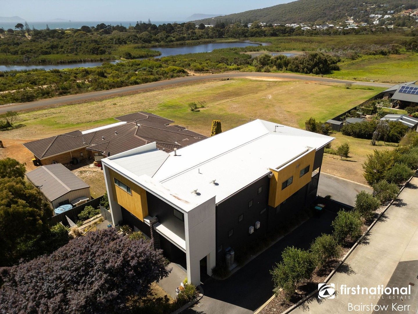 5 bedrooms House in 5 Anzac Road MIRA MAR WA, 6330